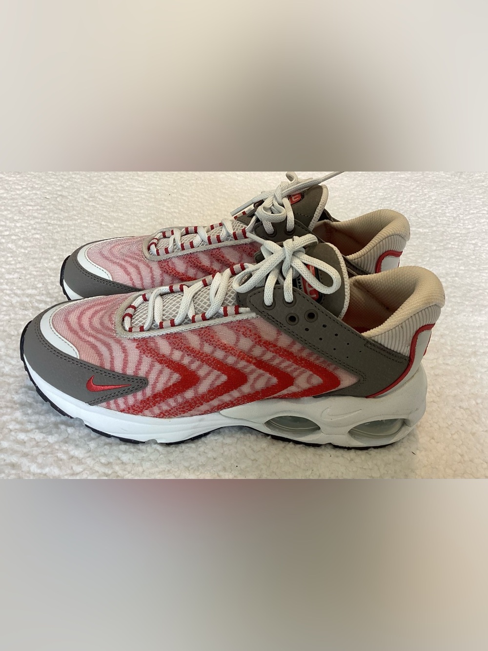 Nike Air Max TW Men size 7.5 Women size 9 Red Gray Y2K Retro Runner Streetwear